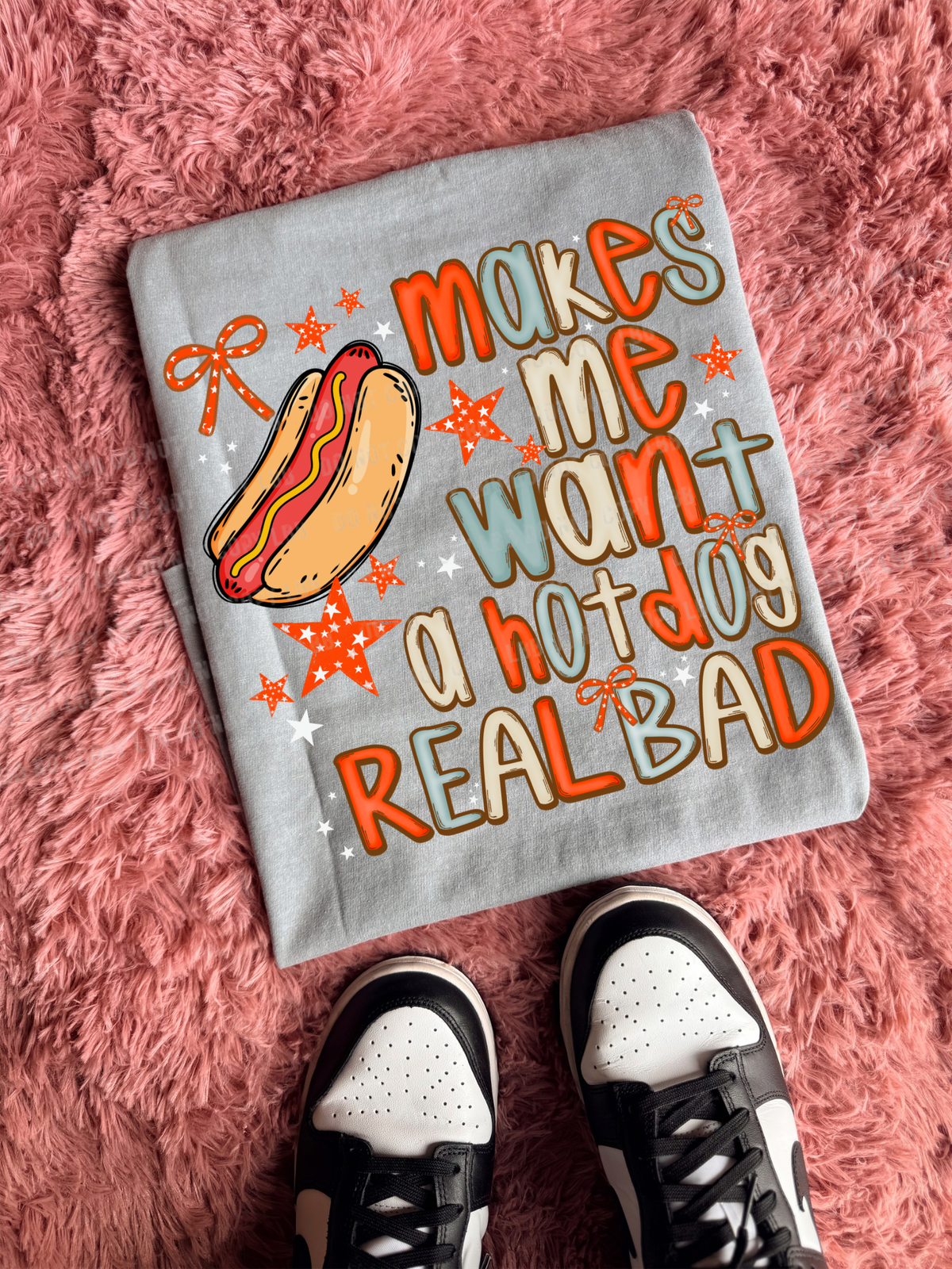 Makes Me Want a Hotdog tee
